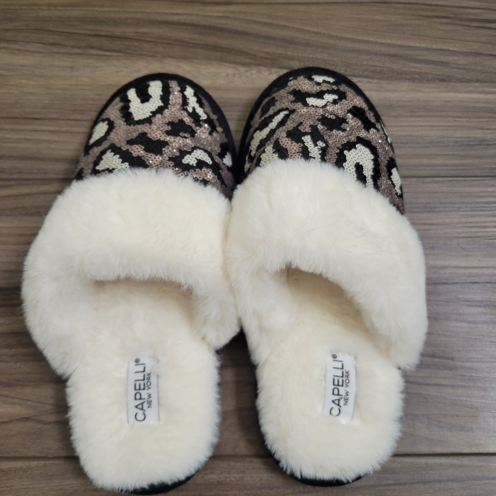 Capelli of New York Women's Leopard Print Slippers